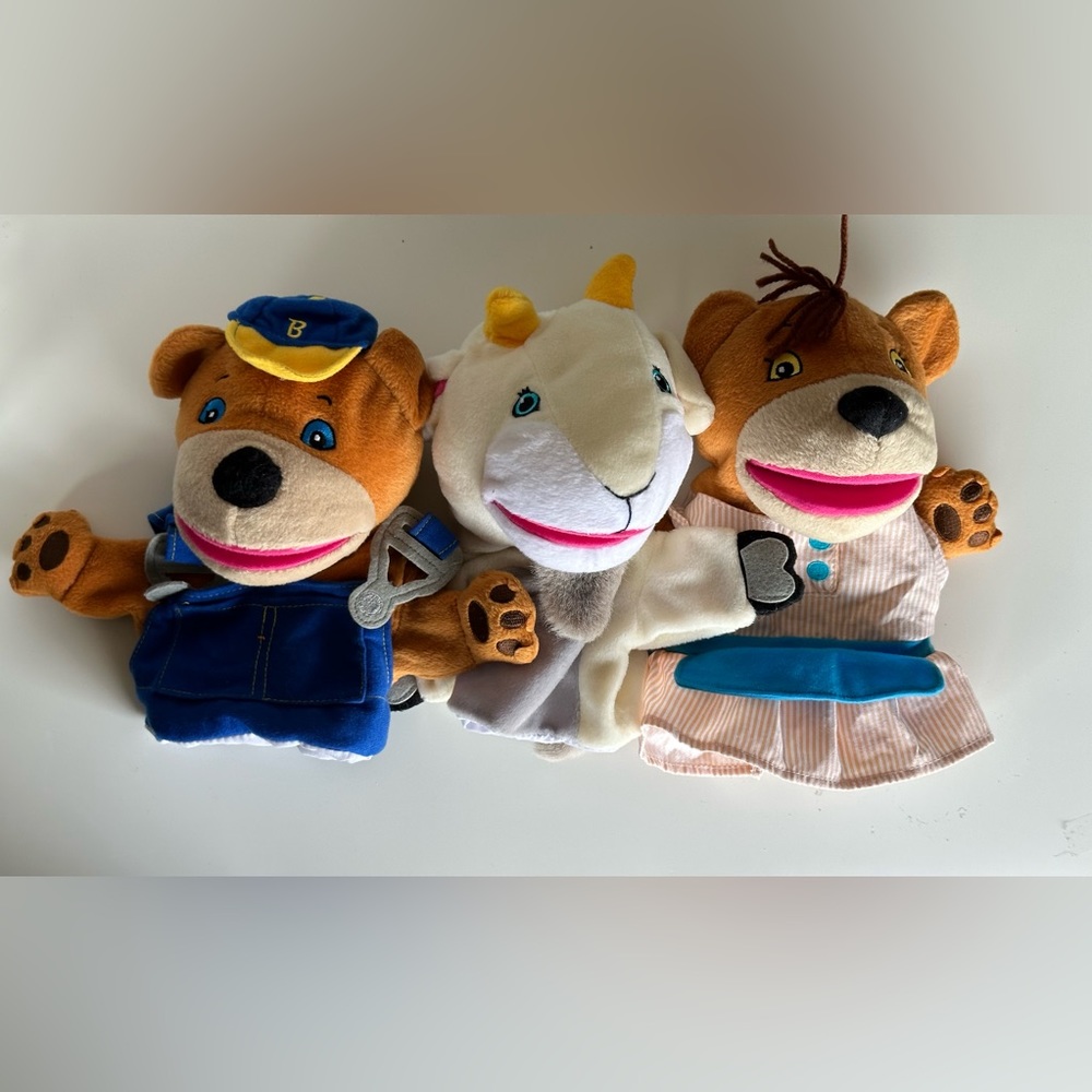 Super Cute Lakeshore Set of 3 Plush Animal Puppets. Play/Learning school puppets